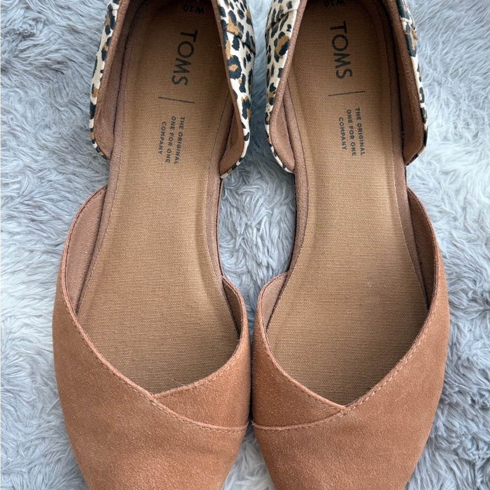 TOMS Women's Brown and Leopard Print Flats